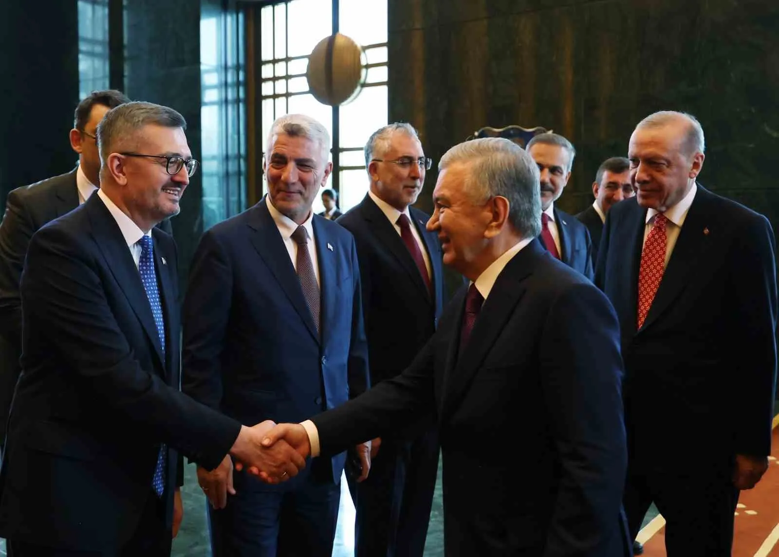 CUMHURBAŞKANI RECEP TAYYİP ERDOĞAN, ÖZBEKİSTAN CUMHURBAŞKANI ŞEVKET MİRZİYOYEV İLE BİR ARAYA GELDİ. GÖRÜŞMENİN ARDINDAN İKİ ÜLKE ARASINDA 5 ANLAŞMA İMZALANDI.