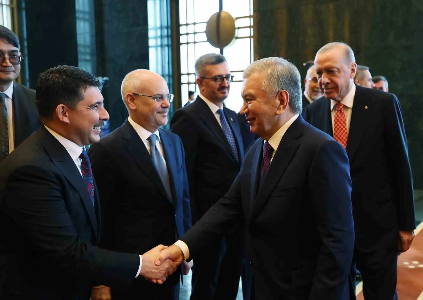 CUMHURBAŞKANI RECEP TAYYİP ERDOĞAN, ÖZBEKİSTAN CUMHURBAŞKANI ŞEVKET MİRZİYOYEV İLE BİR ARAYA GELDİ. GÖRÜŞMENİN ARDINDAN İKİ ÜLKE ARASINDA 5 ANLAŞMA İMZALANDI.