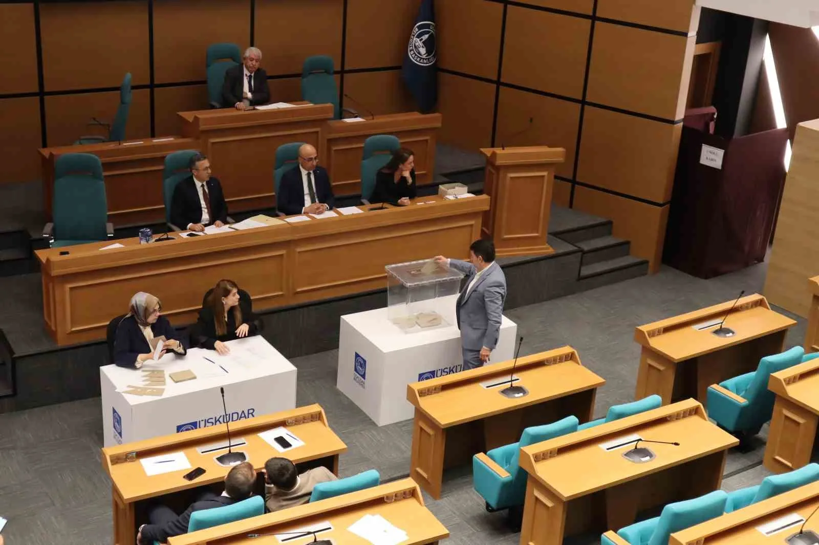 ÜSKÜDAR BELEDİYE BAŞKAN VEKİLLİĞİ İÇİN SEÇİM YAPILDI