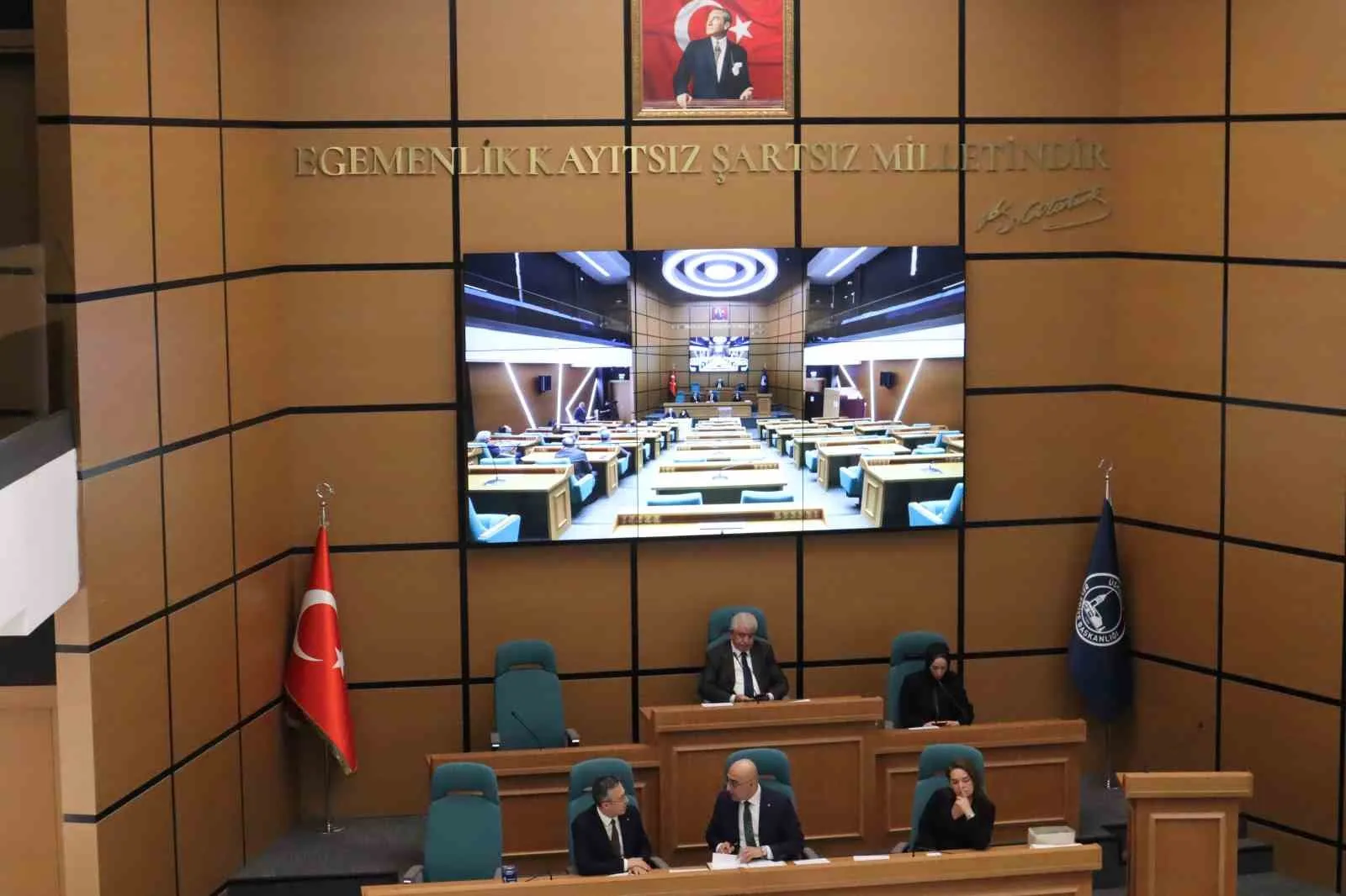 ÜSKÜDAR BELEDİYE BAŞKANVEKİLLİĞİ SEÇİMİNE CHP VE YENİ PARTİ GRUBU KATILMADI
