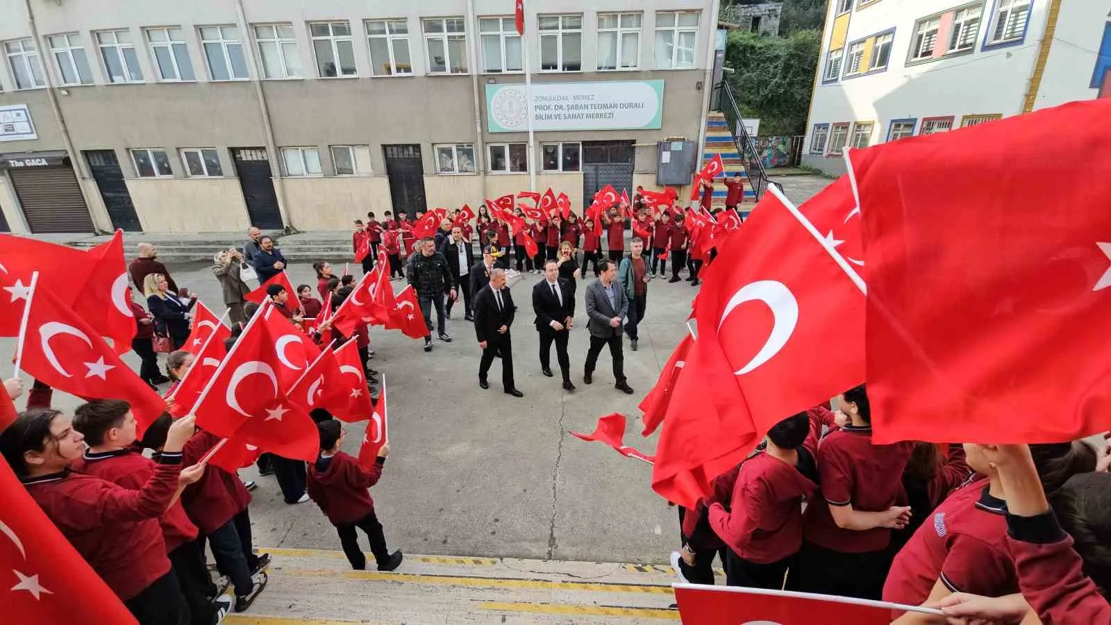 AÇILIŞA İL MİLLİ EĞİTİM MÜDÜRÜ UYGAR KESKİN DE KATILDI